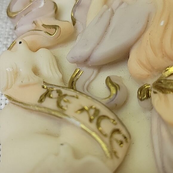 Seraphim Collection Angel Gwyndolyn Heavens Triumph 8" Plate and ornament - Picture 9 of 10